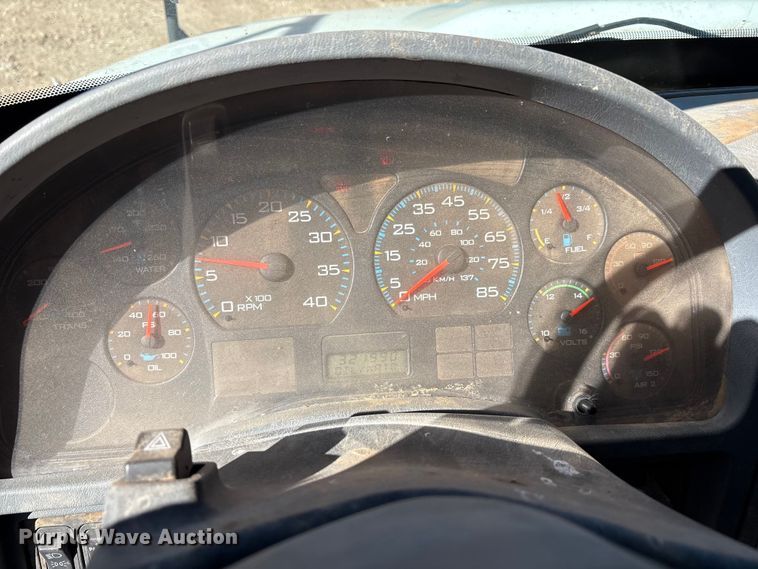 image for item EF6143 2007 International 4300 feed mixer truck