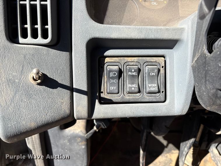 image for item EF6143 2007 International 4300 feed mixer truck