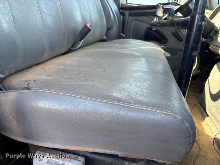 image for item EF6143 2007 International 4300 feed mixer truck