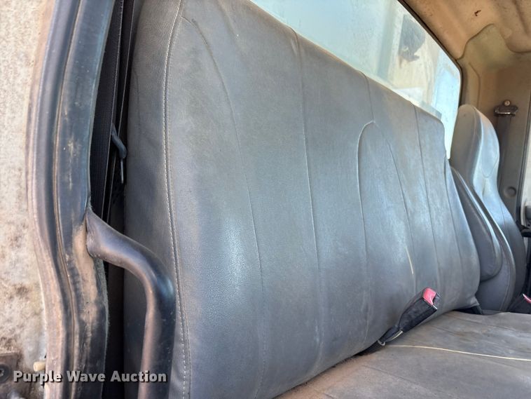 image for item EF6143 2007 International 4300 feed mixer truck