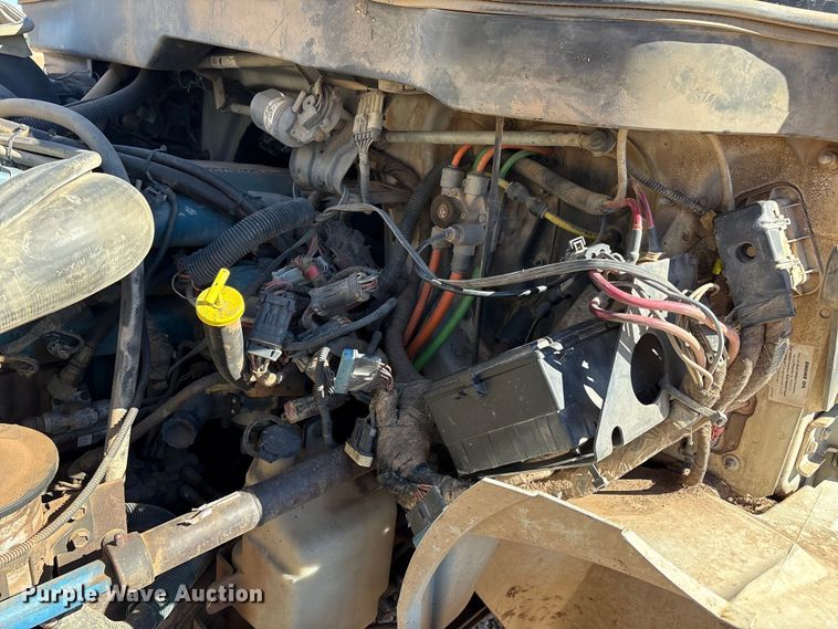 image for item EF6143 2007 International 4300 feed mixer truck