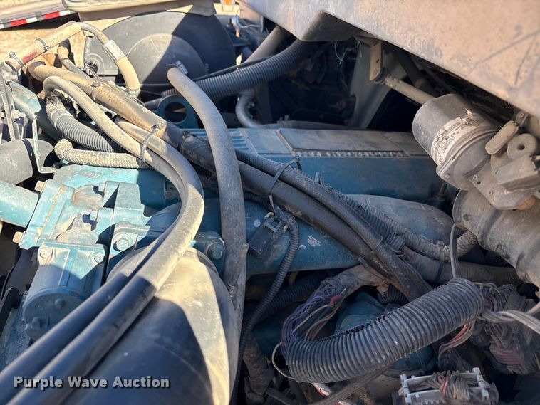 image for item EF6143 2007 International 4300 feed mixer truck