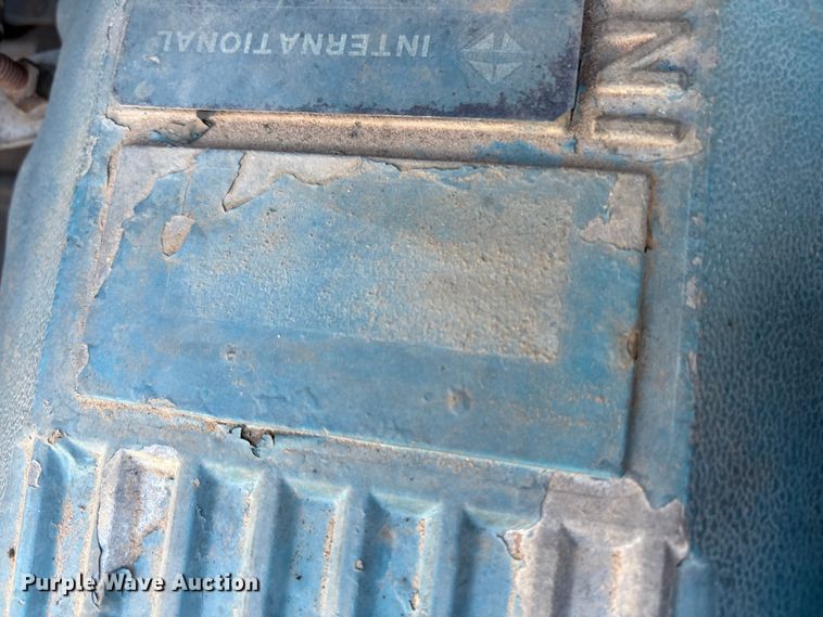 image for item EF6143 2007 International 4300 feed mixer truck