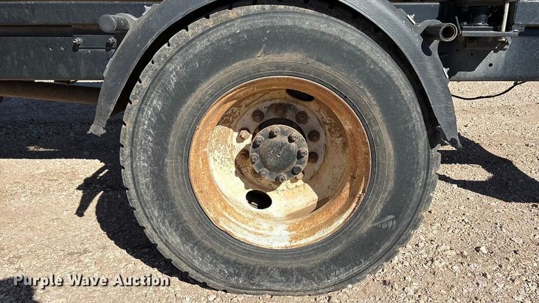 image for item EF6143 2007 International 4300 feed mixer truck