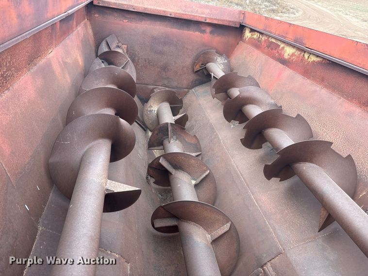 image for item EF6195 BJM 3914T feed mixer