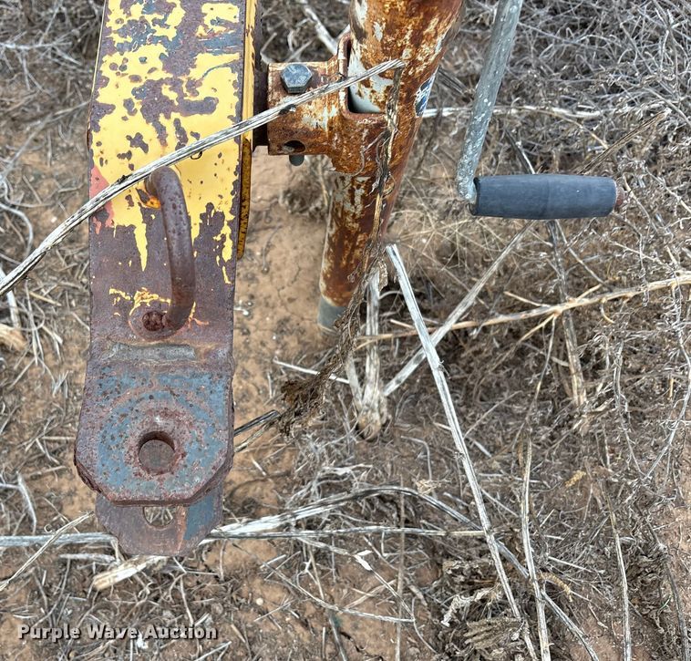 image for item EF6197 Vermeer R-23 Twinrake hay rake