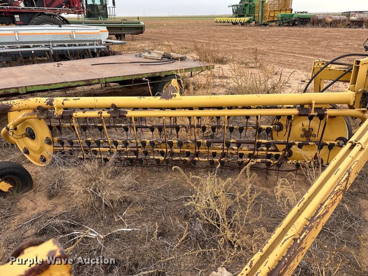 image for item EF6197 Vermeer R-23 Twinrake hay rake