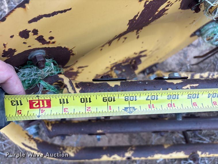 image for item EF6197 Vermeer R-23 Twinrake hay rake