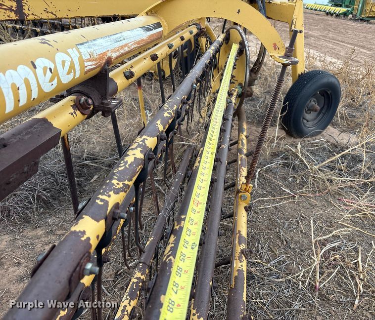 image for item EF6197 Vermeer R-23 Twinrake hay rake