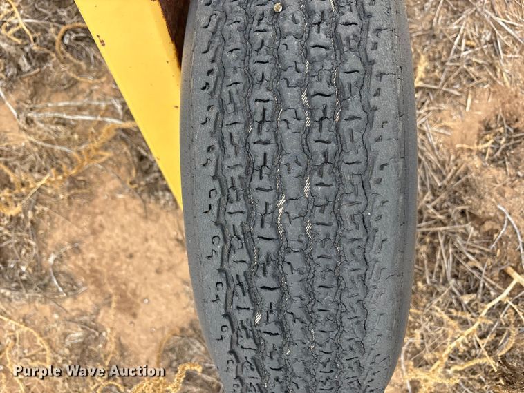 image for item EF6197 Vermeer R-23 Twinrake hay rake