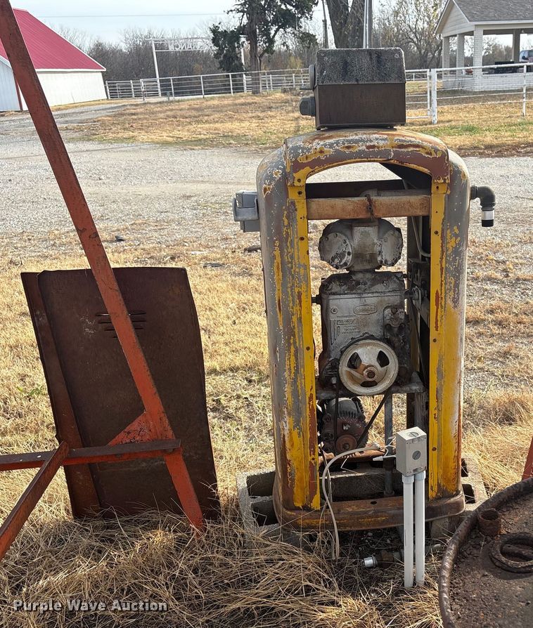 image for item EG8294 Bennett 789 fuel Pump