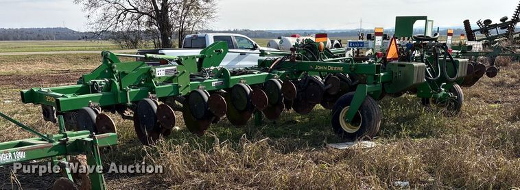 image for item EG8305 John Deere 2510H NH3 applicator