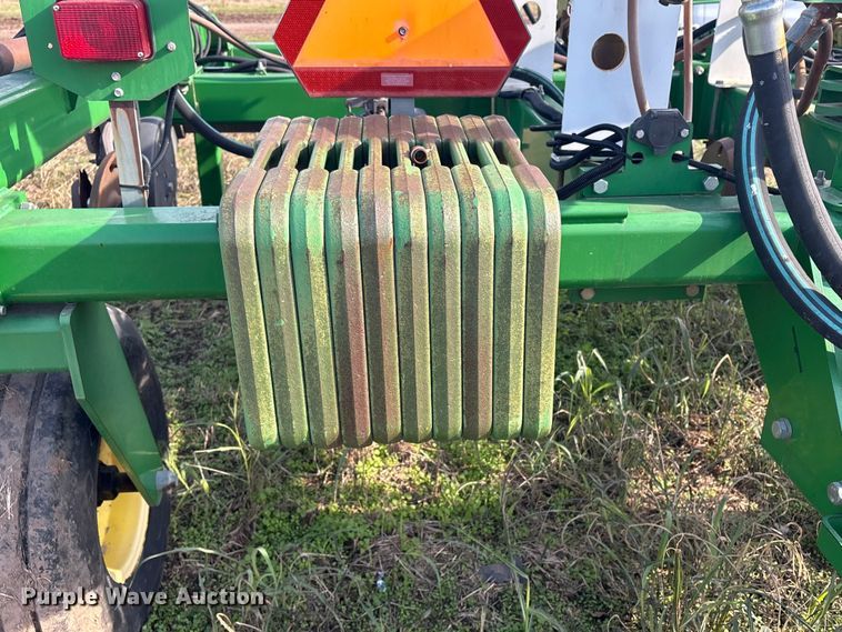 image for item EG8305 John Deere 2510H NH3 applicator