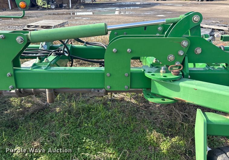 image for item EG8305 John Deere 2510H NH3 applicator