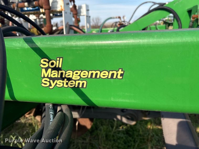 image for item EG8305 John Deere 2510H NH3 applicator