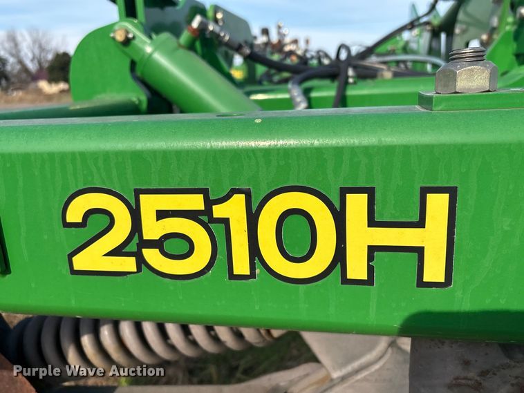 image for item EG8305 John Deere 2510H NH3 applicator