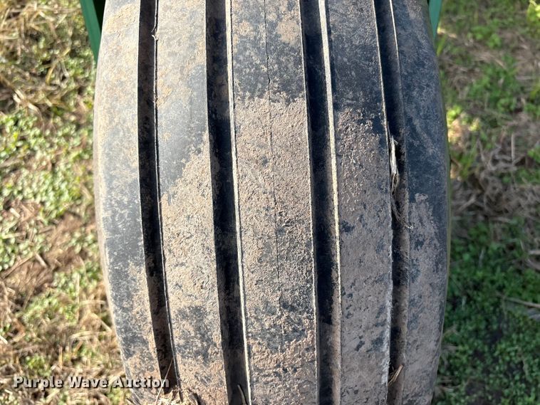 image for item EG8305 John Deere 2510H NH3 applicator