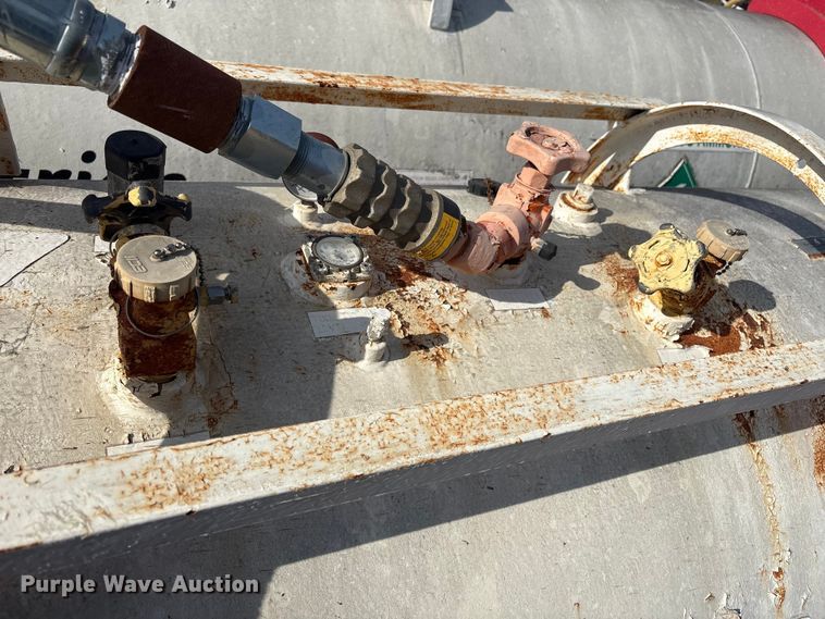 image for item EG8306 Azland NH3 tank trailer