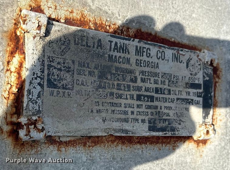 image for item EG8306 Azland NH3 tank trailer