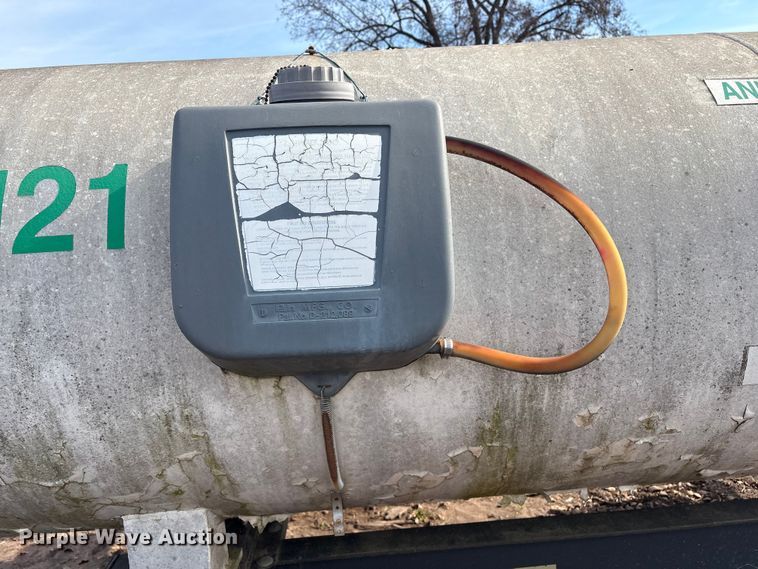 image for item EG8307 Azland NH3 tank trailer