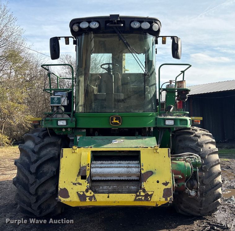image for item EG8308 2011 John Deere 7950 forage harvester