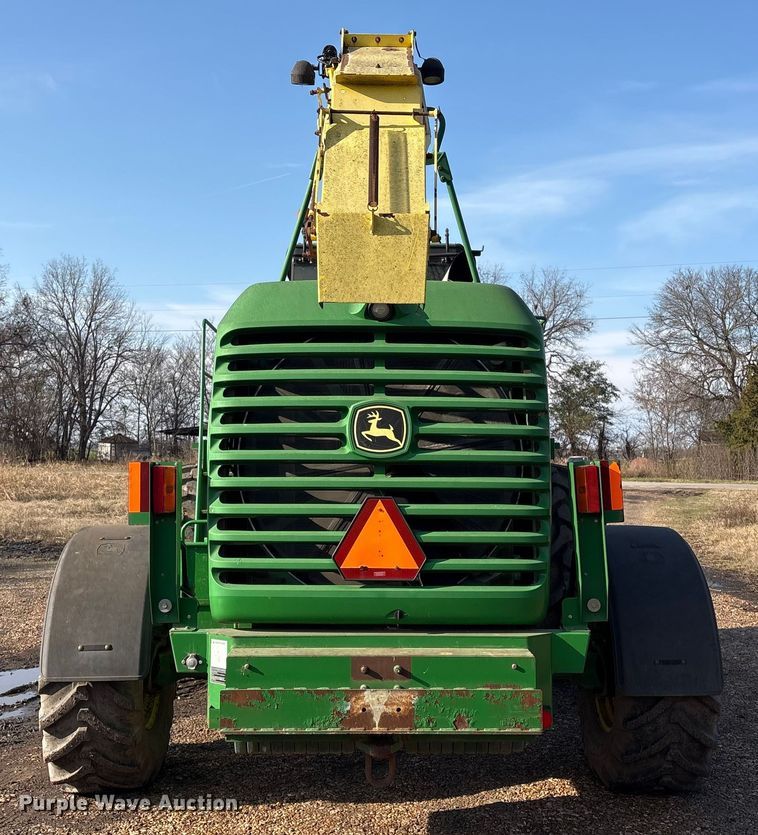 image for item EG8308 2011 John Deere 7950 forage harvester
