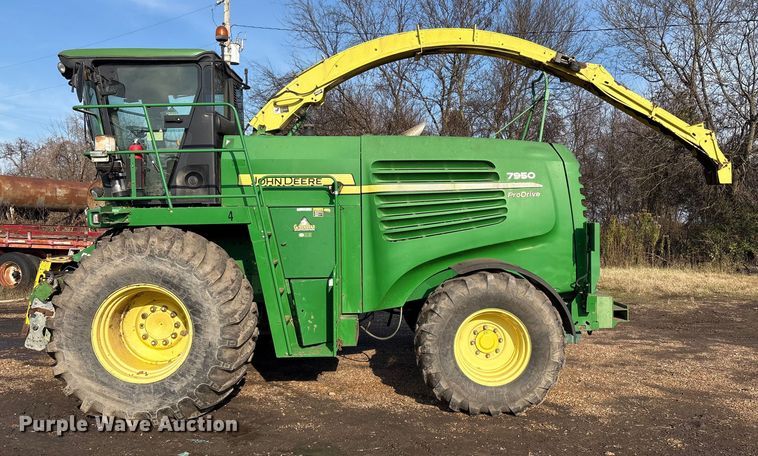 image for item EG8308 2011 John Deere 7950 forage harvester
