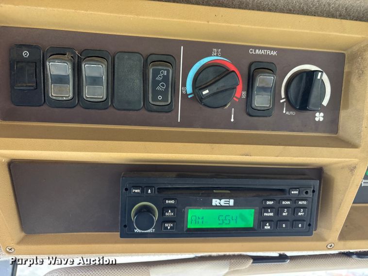 image for item EG8308 2011 John Deere 7950 forage harvester