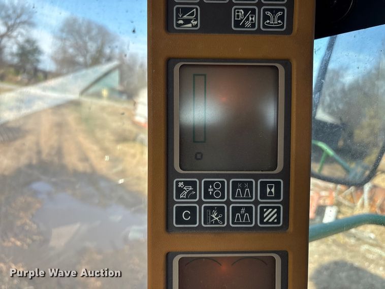 image for item EG8308 2011 John Deere 7950 forage harvester