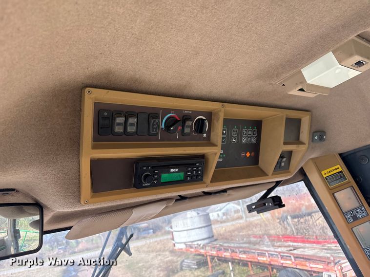 image for item EG8308 2011 John Deere 7950 forage harvester