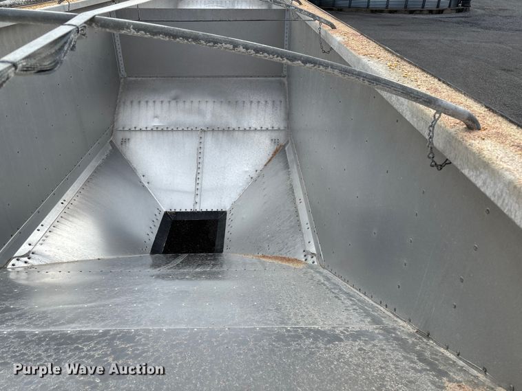 image for item EM0055 2024 Timpte Super Hopper grain trailer