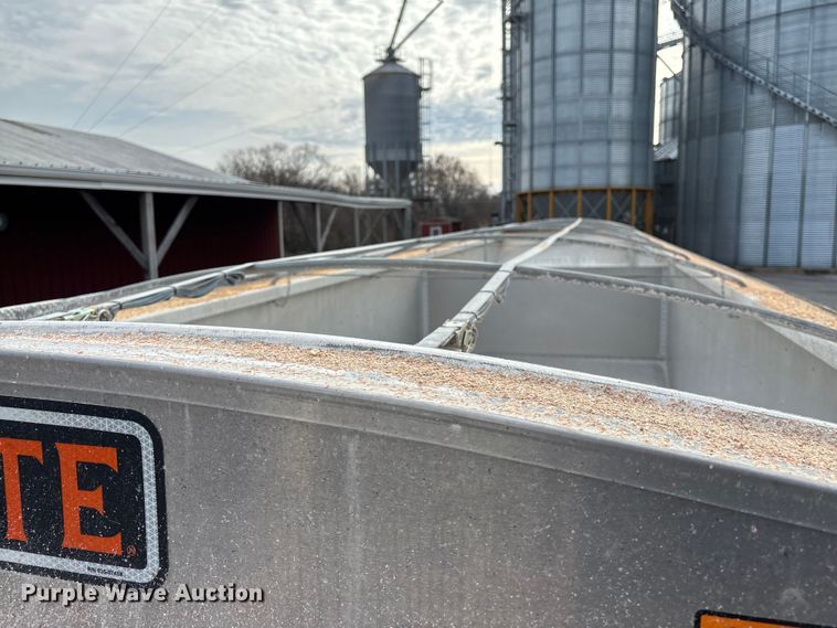 image for item EM0055 2024 Timpte Super Hopper grain trailer