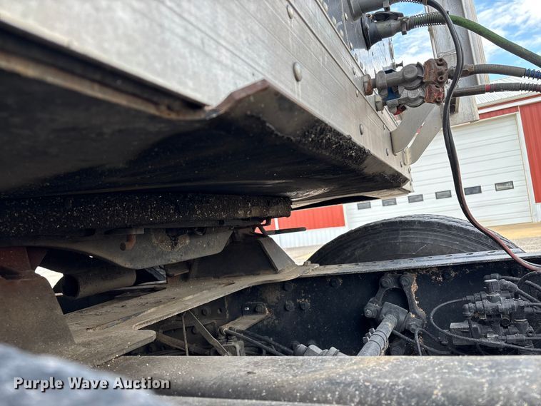 image for item EM0055 2024 Timpte Super Hopper grain trailer