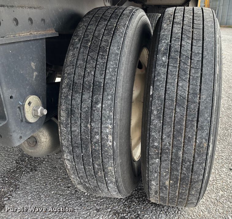 image for item EM0055 2024 Timpte Super Hopper grain trailer