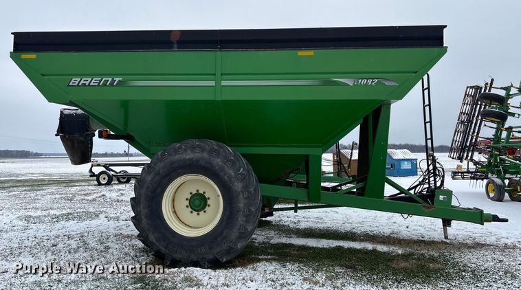 image for item EM0057 2009 Brent 1082 grain cart