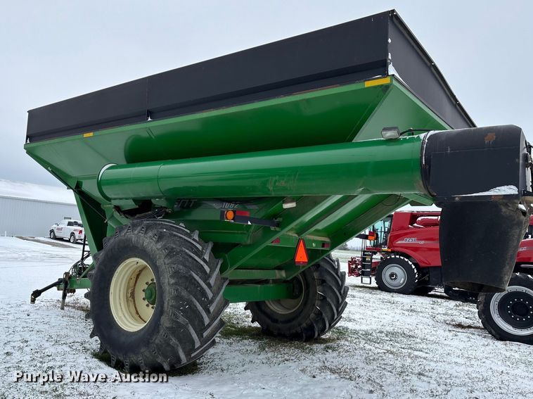image for item EM0057 2009 Brent 1082 grain cart