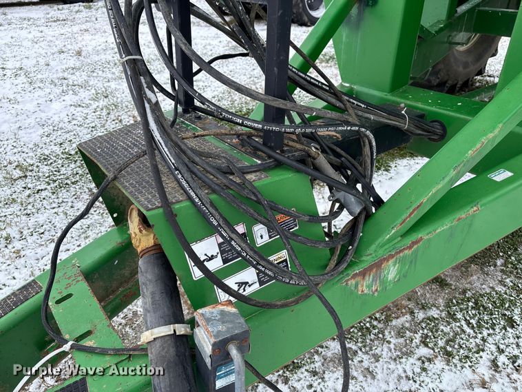 image for item EM0057 2009 Brent 1082 grain cart