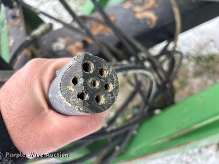 image for item EM0057 2009 Brent 1082 grain cart