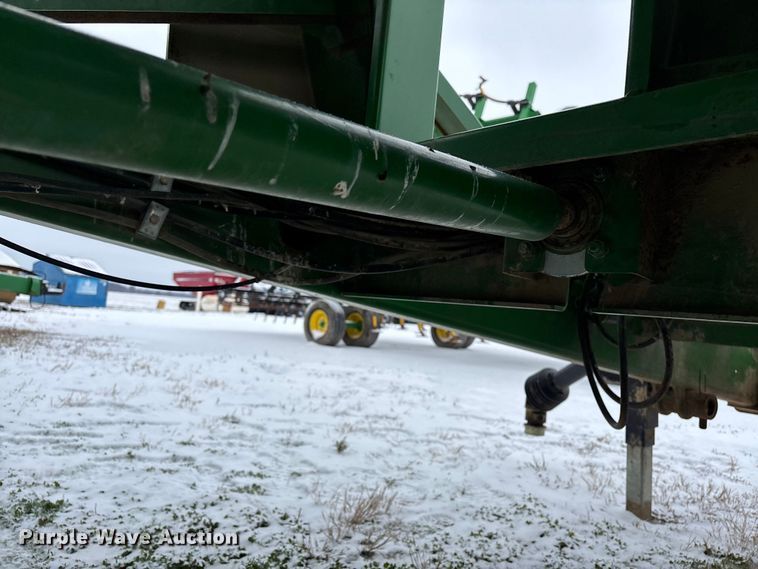 image for item EM0057 2009 Brent 1082 grain cart