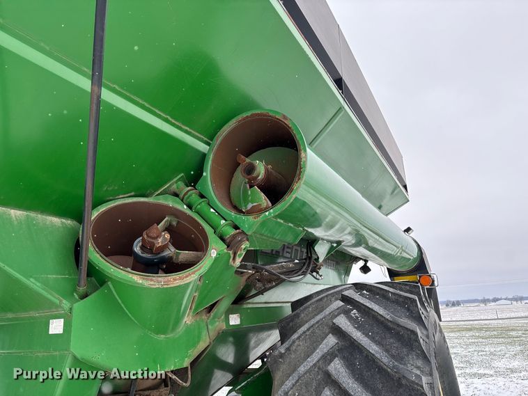 image for item EM0057 2009 Brent 1082 grain cart