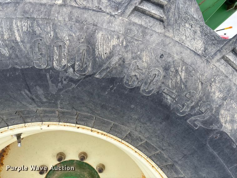 image for item EM0057 2009 Brent 1082 grain cart