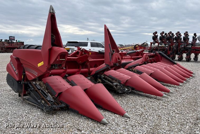 image for item EM0060 2022 Case 4412F corn head