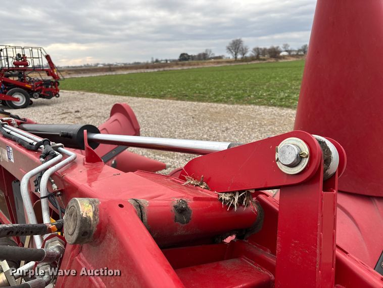 image for item EM0060 2022 Case 4412F corn head