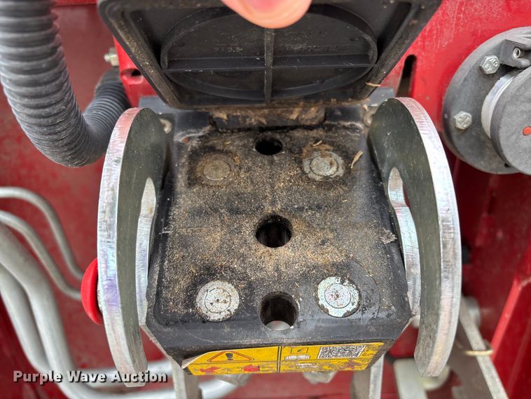 image for item EM0060 2022 Case 4412F corn head