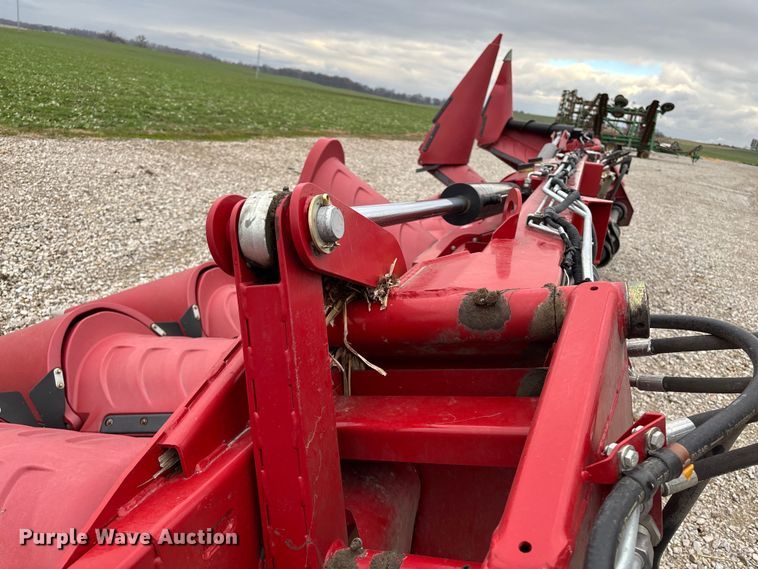 image for item EM0060 2022 Case 4412F corn head