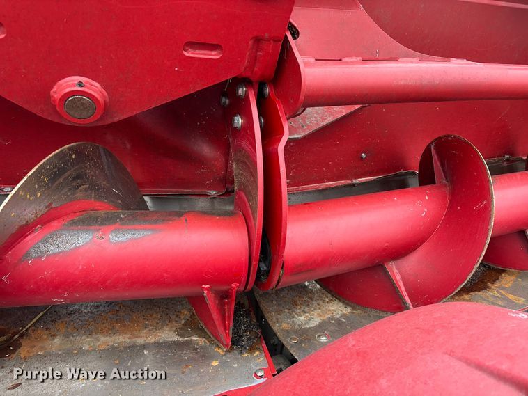 image for item EM0060 2022 Case 4412F corn head