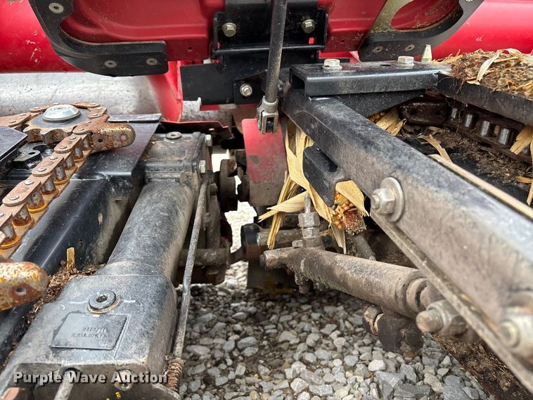 image for item EM0060 2022 Case 4412F corn head