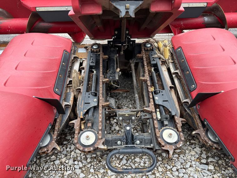 image for item EM0060 2022 Case 4412F corn head