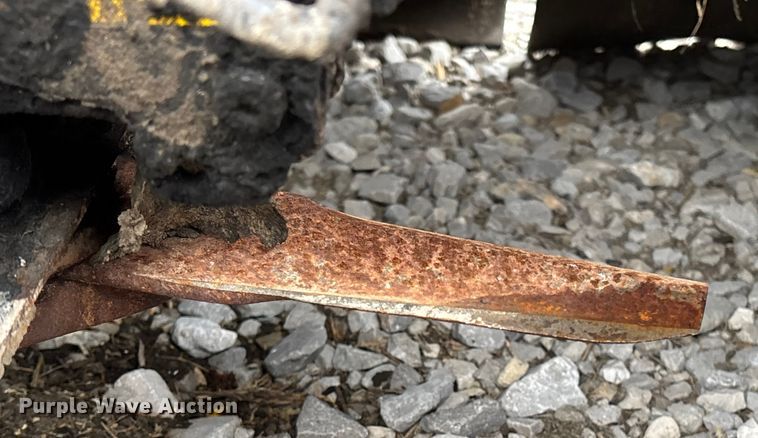 image for item EM0060 2022 Case 4412F corn head