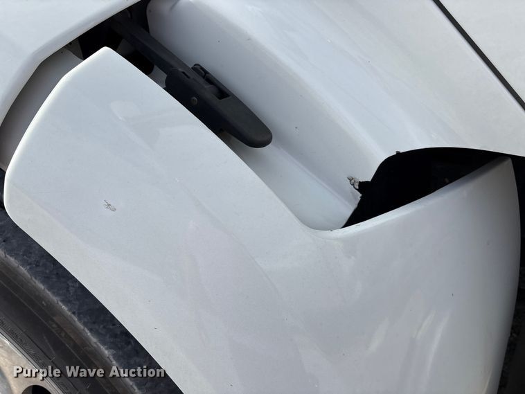 image for item EM6193 2019 Peterbilt 579 semi truck